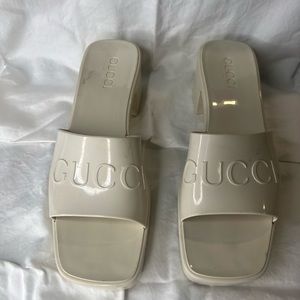 Authentic Gucci sandals, size 39 white/cream